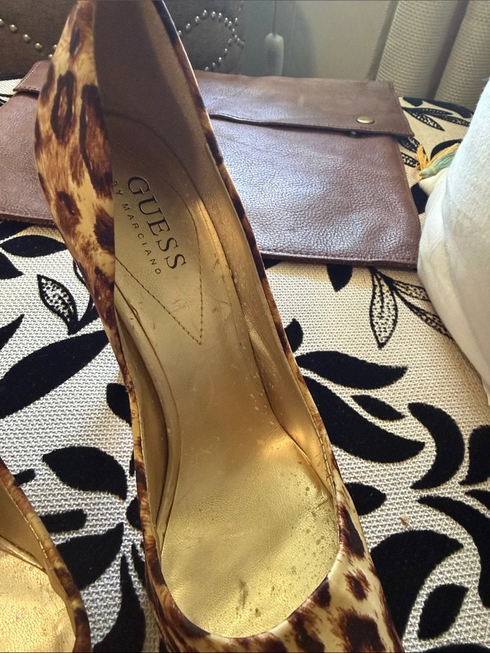 Guess Leopard Print Women's Heels Pumps dress shoes Sz 7